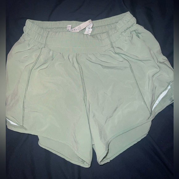 Lululemon short - Picture 3 of 3